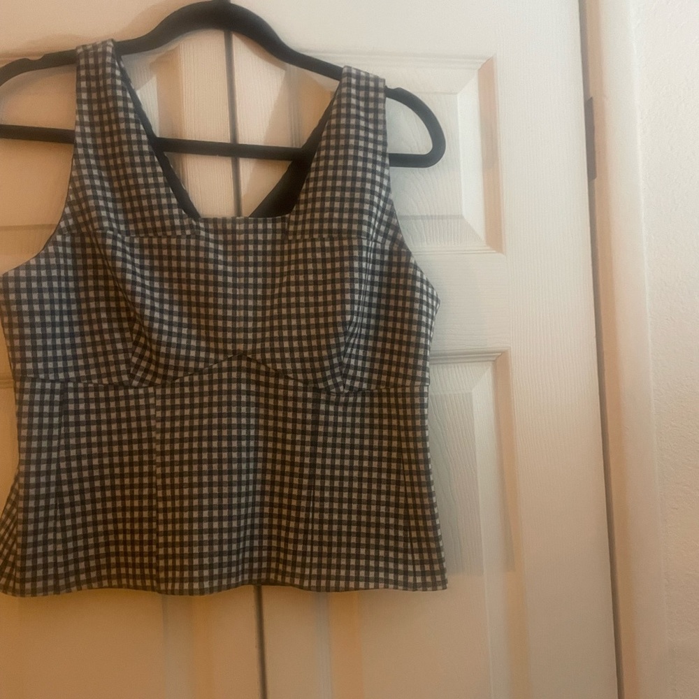 Checkered Cabi Top